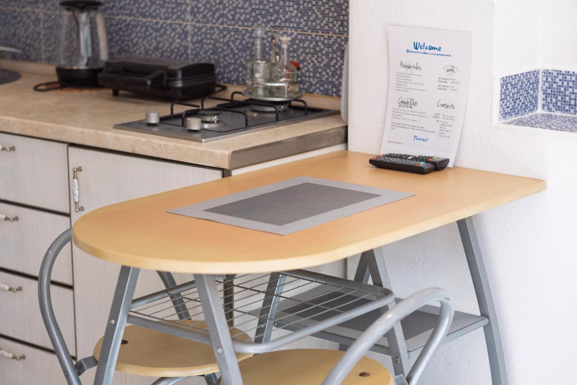 Bluemarine Rooms & Apartments 페라스트 외부 사진